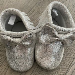 Baby moccs leather - size 3